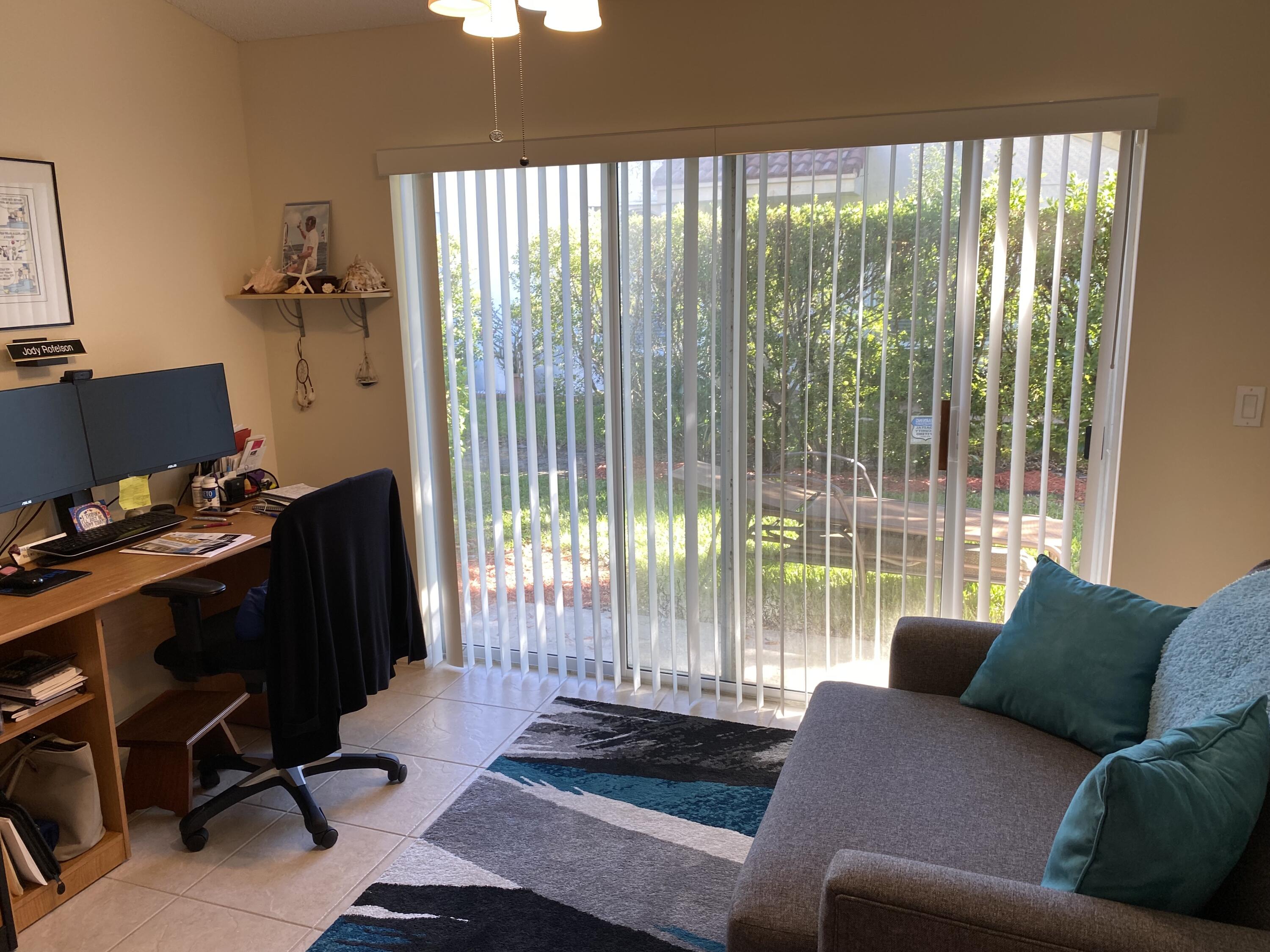 6068 Caladium Road Delray Beach, FL 33484 - Photo 8 of 29 SUN ROOM