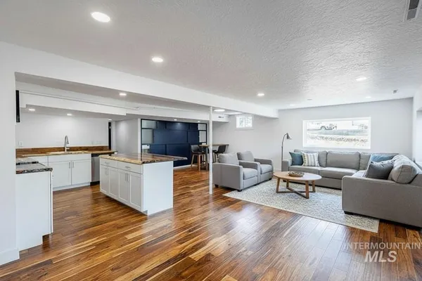 $2,100,000 | 5100 Bel Air Street, Boise, ID 83705