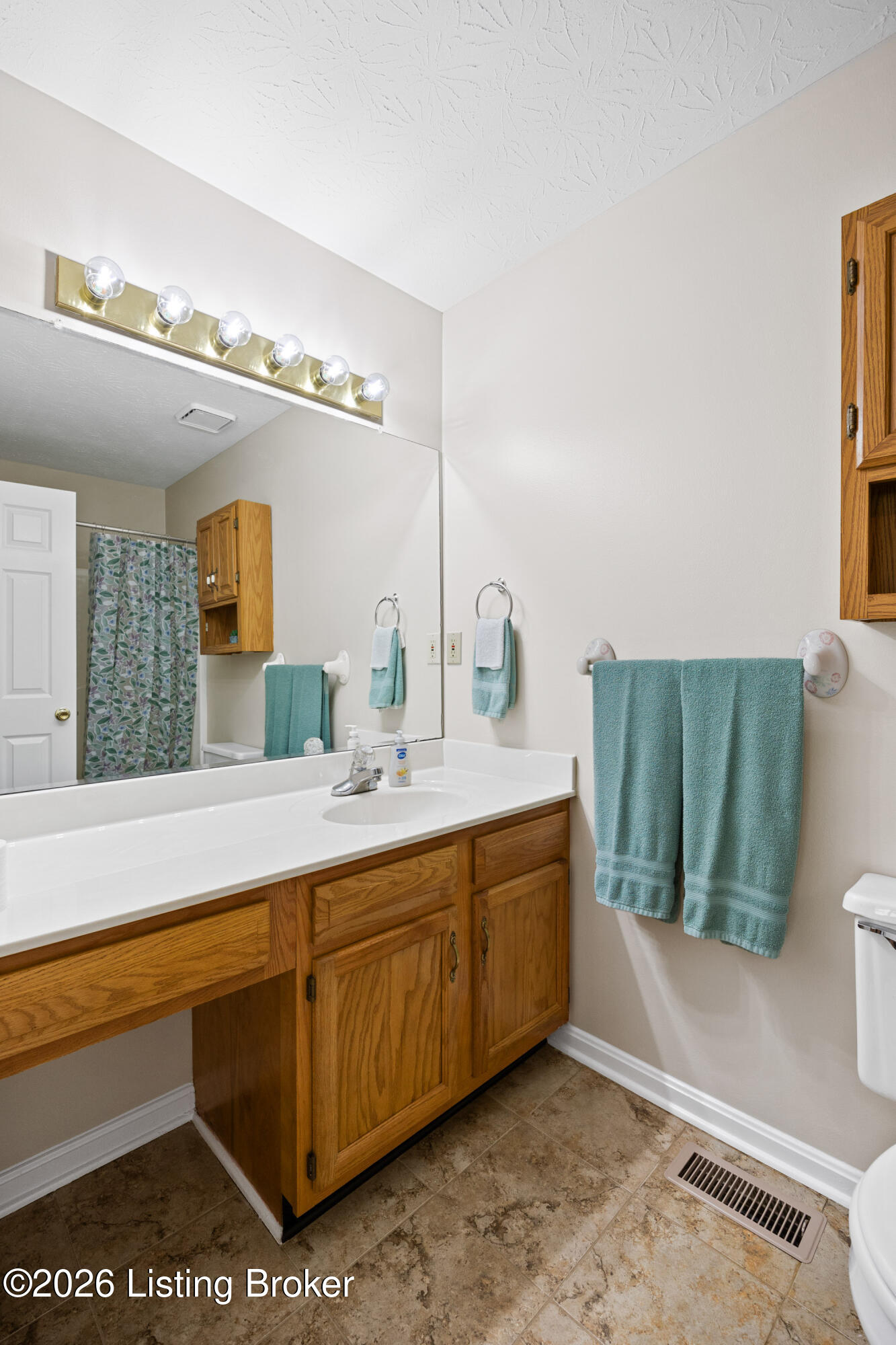 1018 Floyds Fork Road Shepherdsville, KY 40165 - Photo 15 of 30 016
