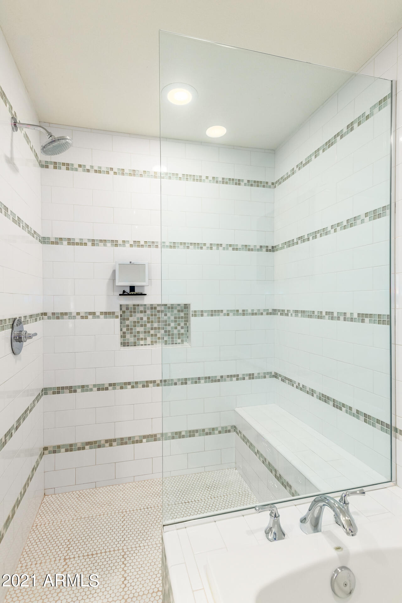 1924 East Lawrence Road Phoenix, AZ 85016 - Photo 19 of 37 Master Walk-In Shower