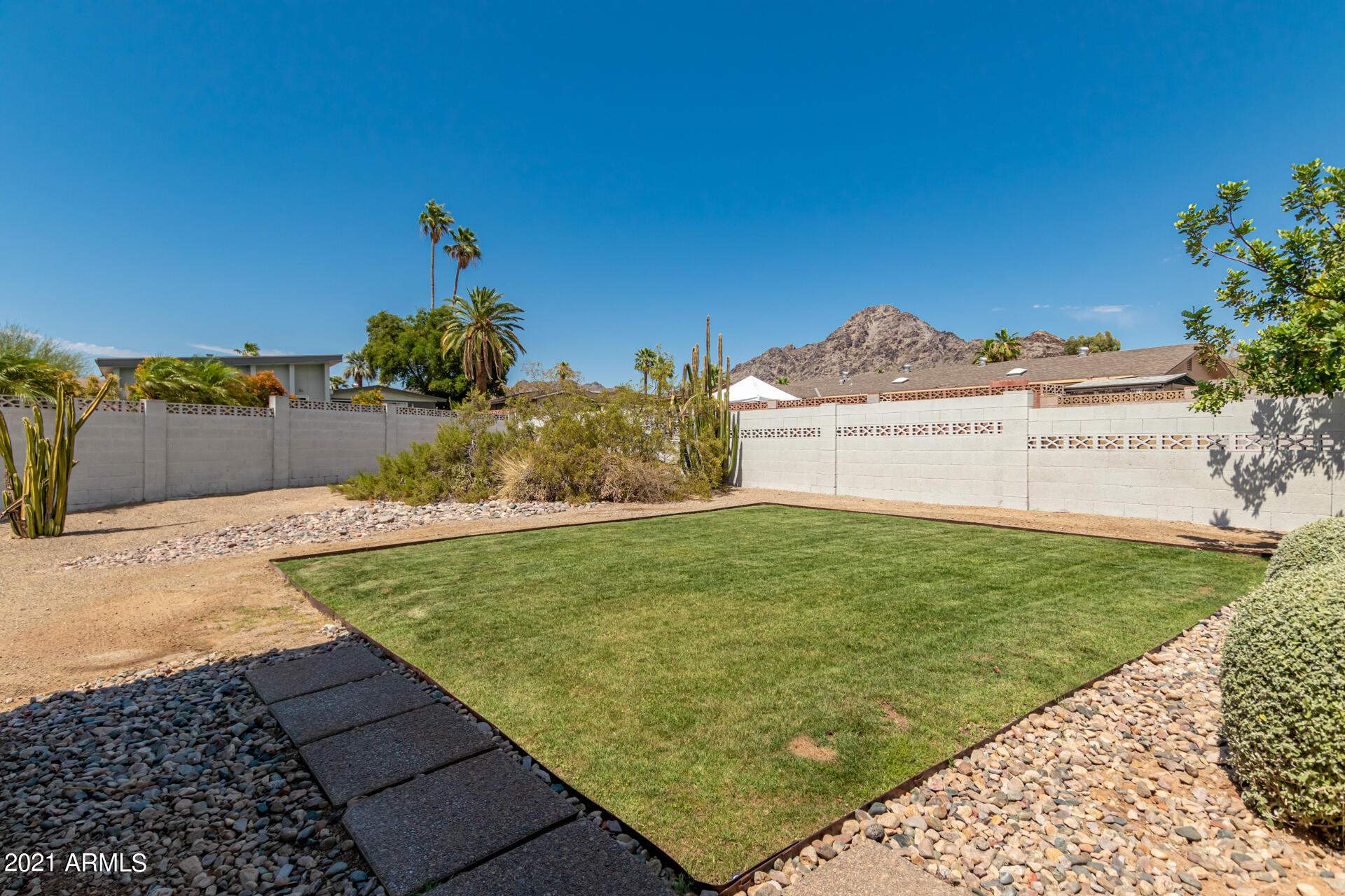 1924 East Lawrence Road Phoenix, AZ 85016 - Photo 28 of 37 Backyard Grass