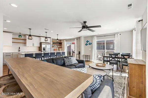 $1,250,000 | 2248 Island Drive, North Topsail Beach, NC 28460