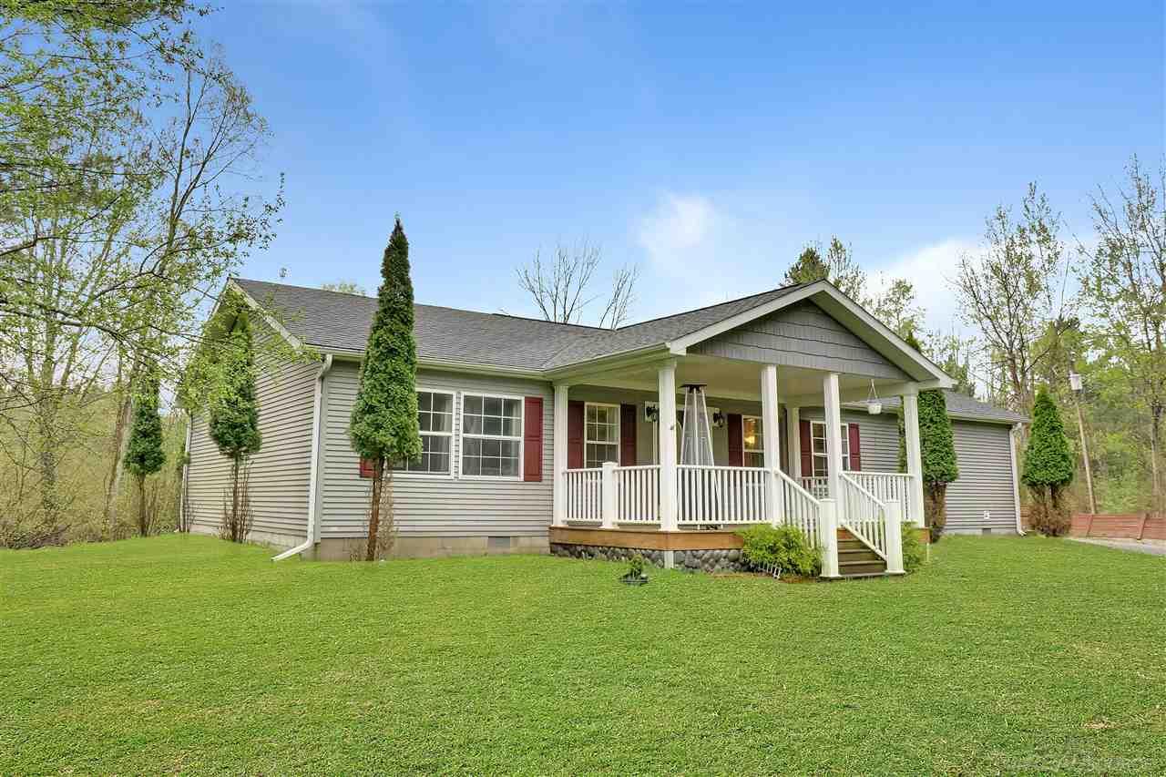 5530 North Stark Road Hope, MI 48628 - Photo 1 of 23 50074129.JPG