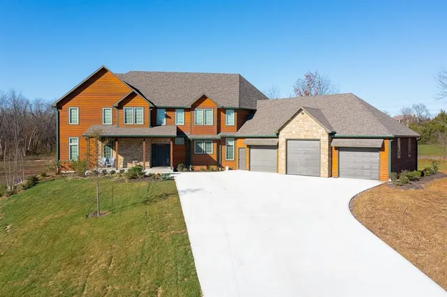 $859,950 | 20473 199th Street, Tonganoxie, KS 66086