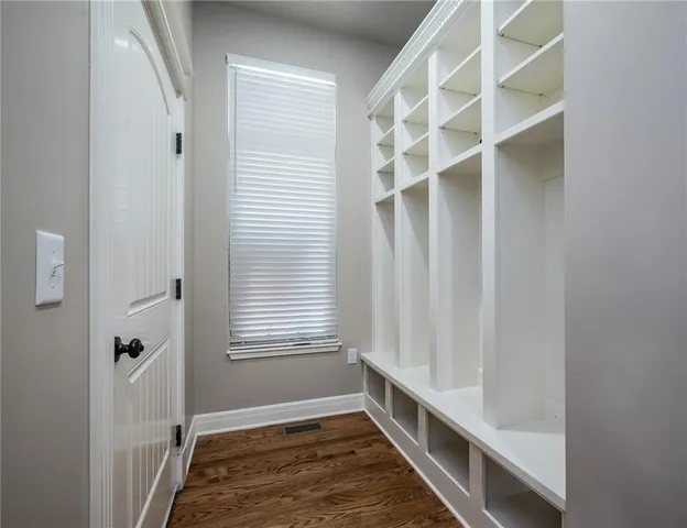 $859,950 | 20473 199th Street, Tonganoxie, KS 66086