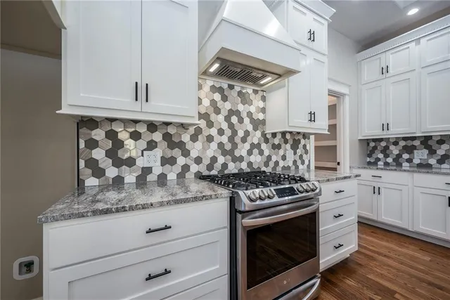 $859,950 | 20473 199th Street, Tonganoxie, KS 66086