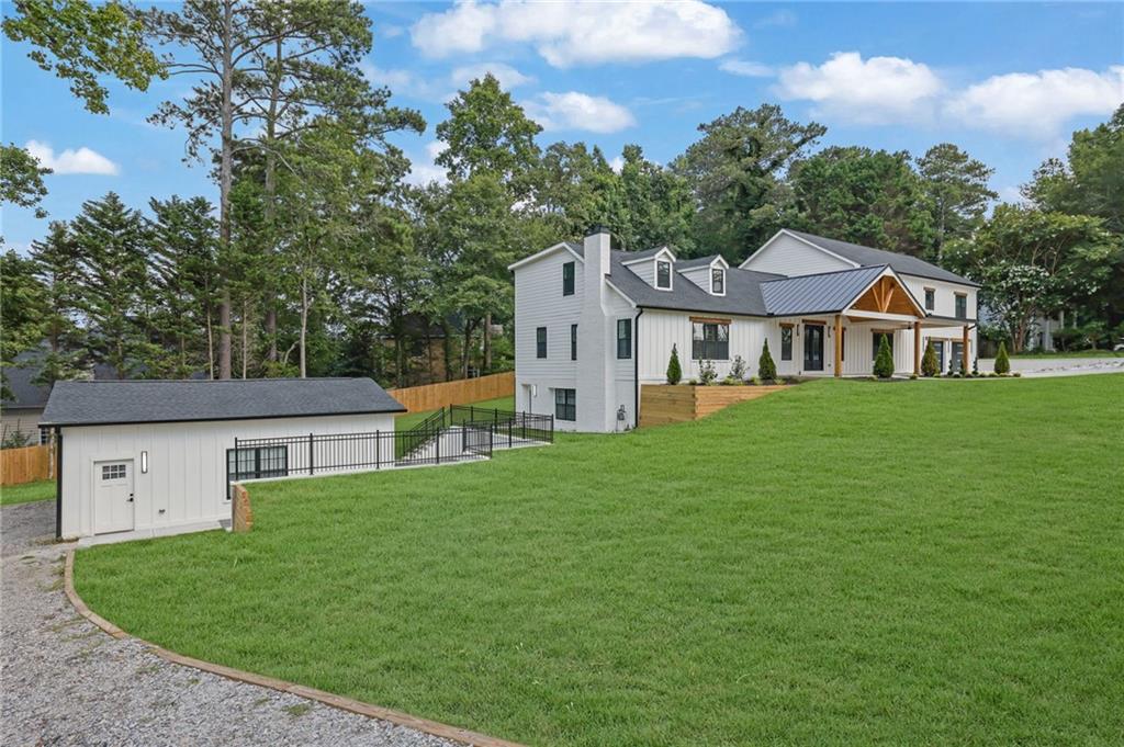 11505 Elkins Road Roswell, GA 30076 - Photo 10 of 75