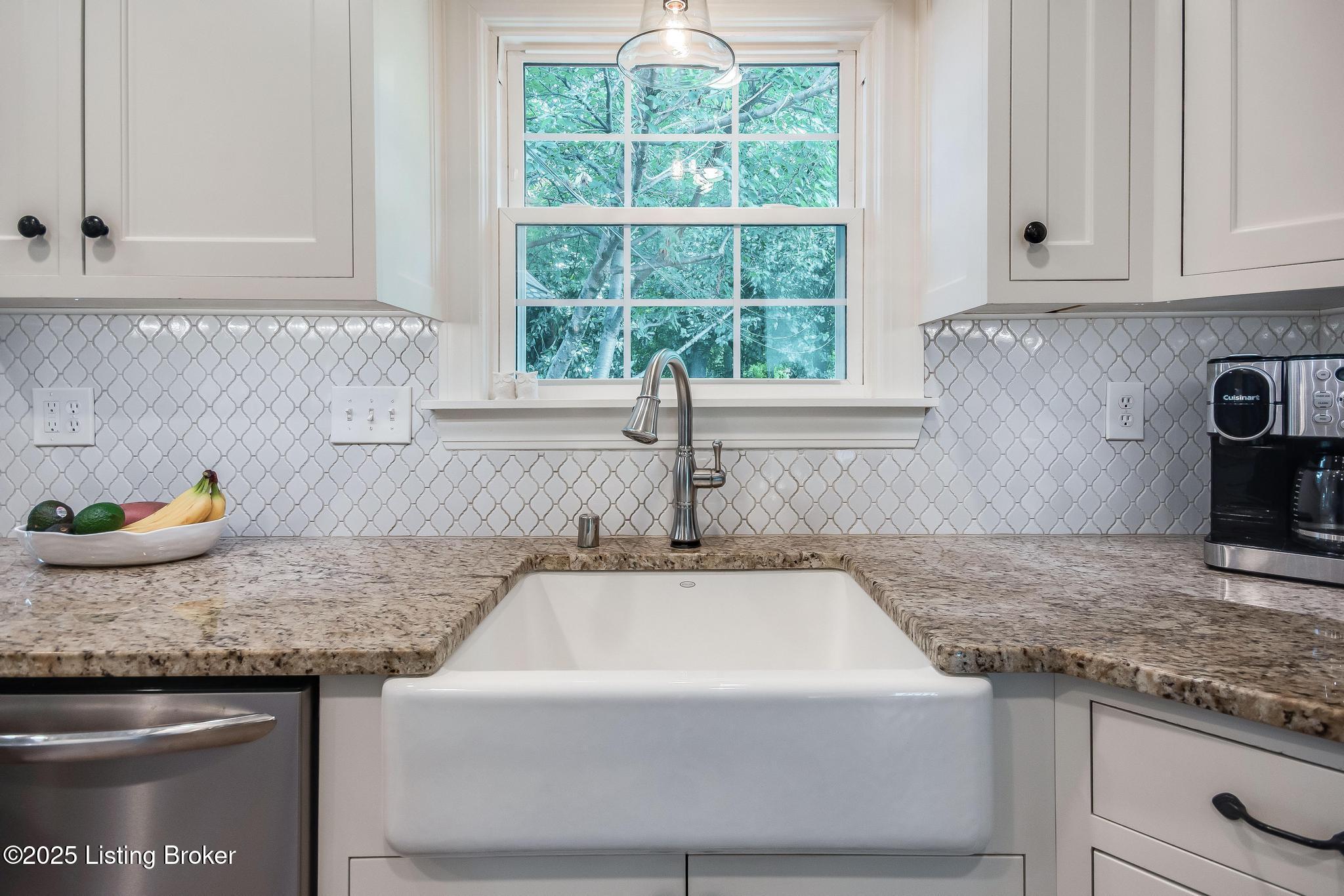 4008 Winchester Road Louisville, KY 40207 - Photo 17 of 66 4008_Winchester_Rd_40207_536