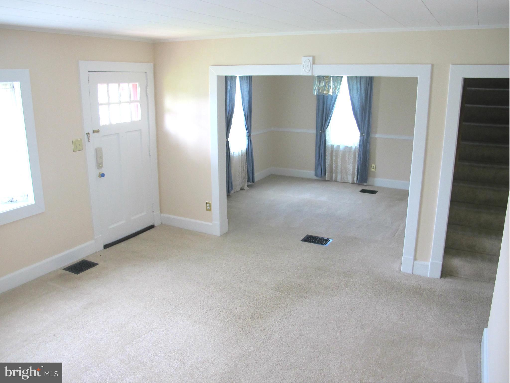 79 Church Road Arnold, MD 21012 - Photo 3 of 23 Living Room
