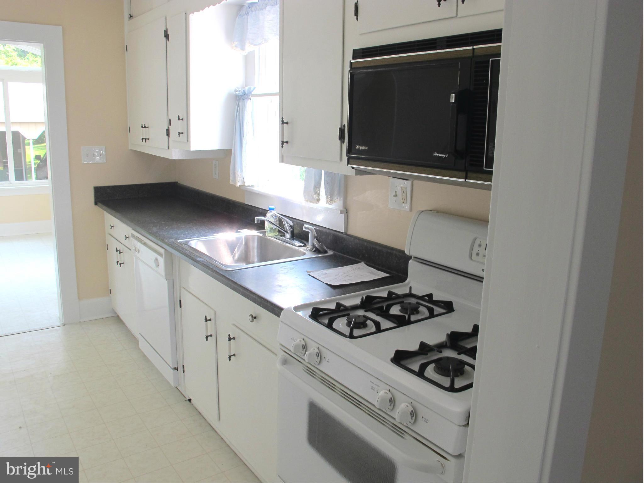 79 Church Road Arnold, MD 21012 - Photo 4 of 23 Kitchen