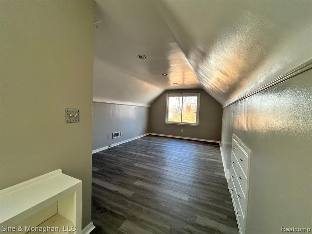 16501 Fairmount Drive Detroit, MI 48205 - Photo 7 of 7