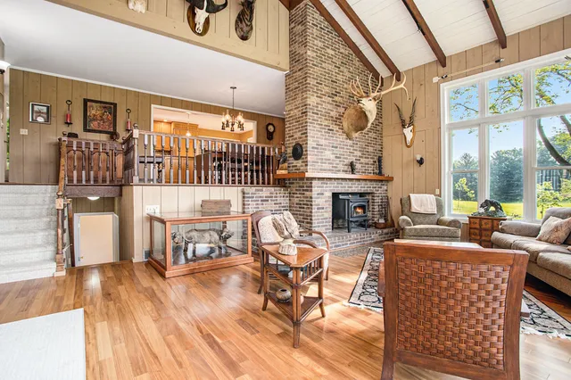 $1,999,000 | 2347 West Dowling Road, Delton, MI 49046