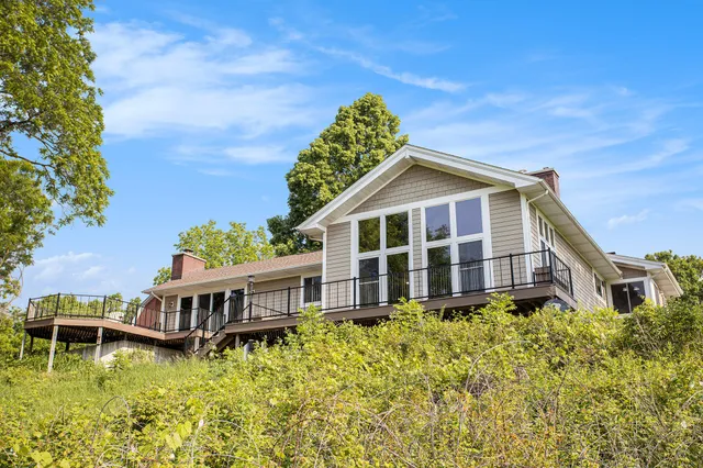 $1,999,000 | 2347 West Dowling Road, Delton, MI 49046