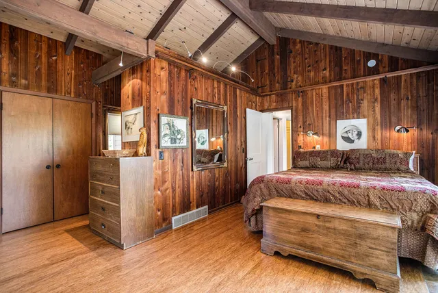 $1,999,000 | 2347 West Dowling Road, Delton, MI 49046