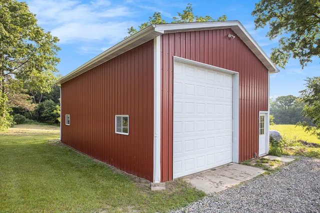 $1,999,000 | 2347 West Dowling Road, Delton, MI 49046