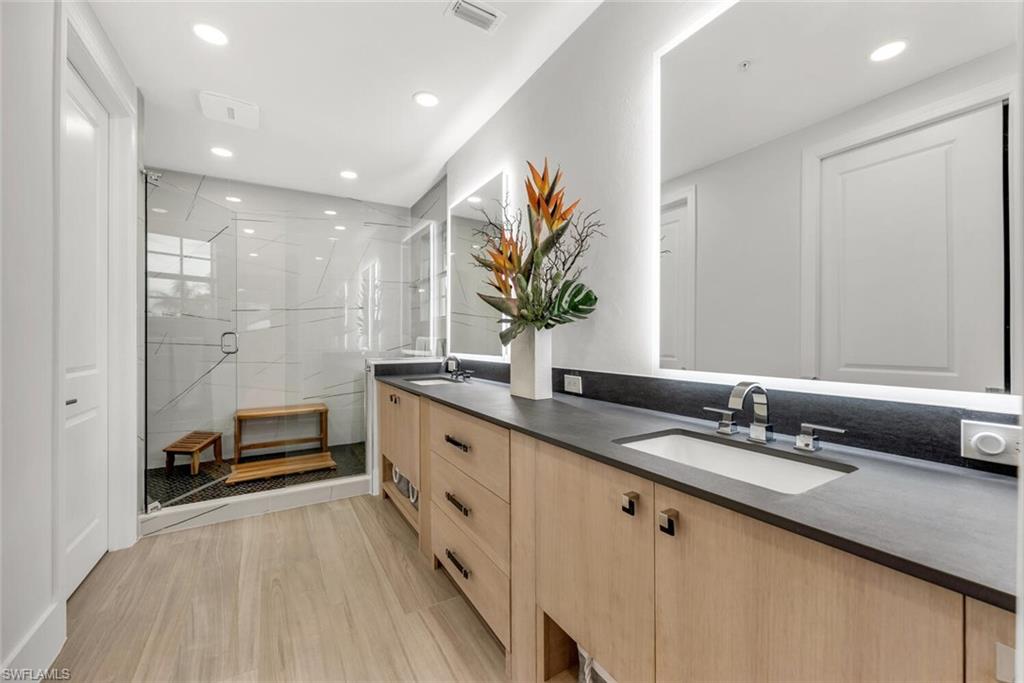 1540 Blue Point Avenue, Unit 201 Naples, FL 34102 - Photo 17 of 21