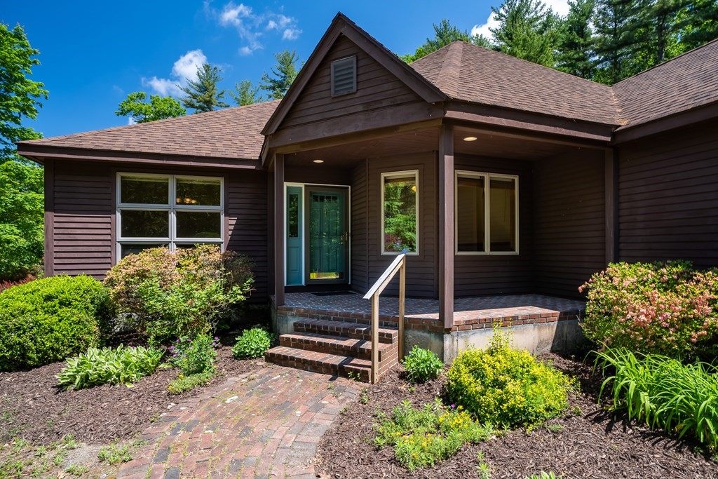 195 North Valley Road Pelham, MA 01002 - Photo 12 of 42