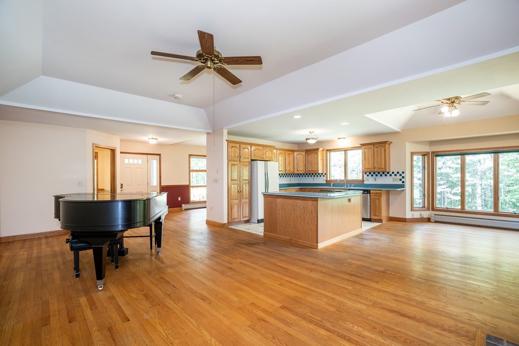 195 North Valley Road Pelham, MA 01002 - Photo 16 of 42