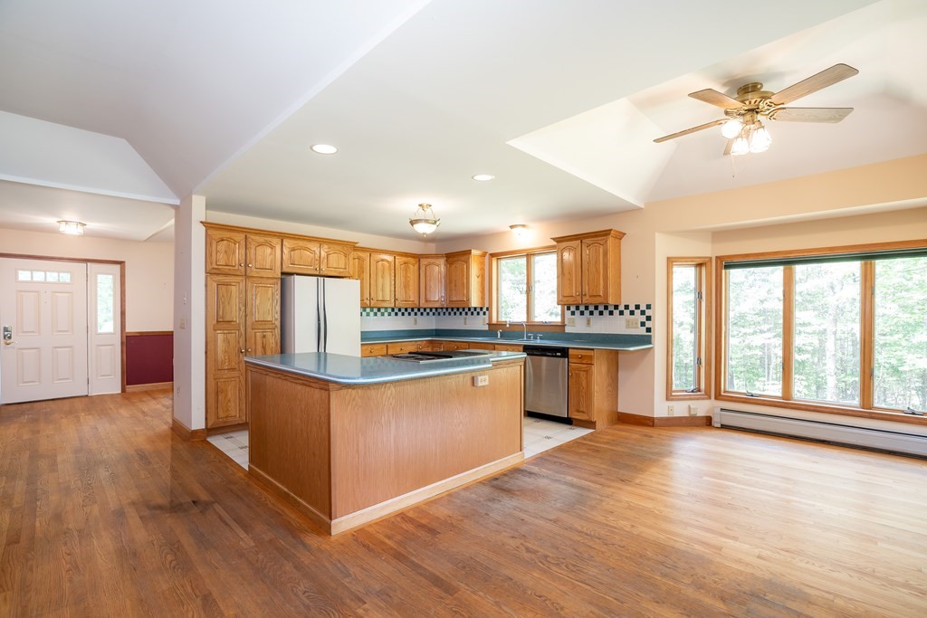 195 North Valley Road Pelham, MA 01002 - Photo 18 of 42
