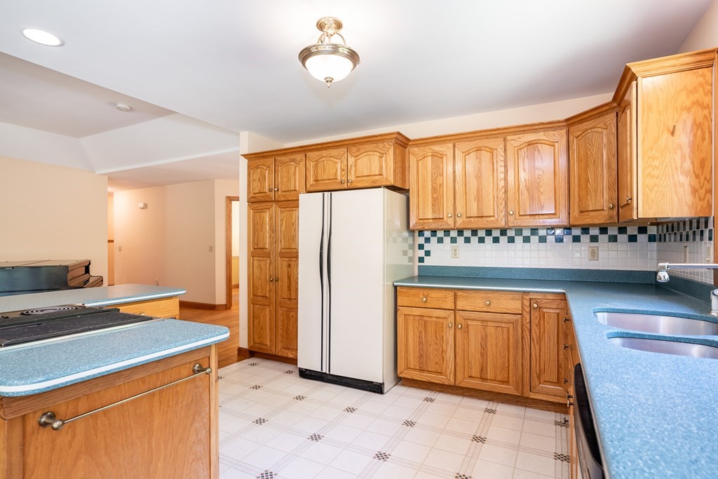 195 North Valley Road Pelham, MA 01002 - Photo 25 of 42