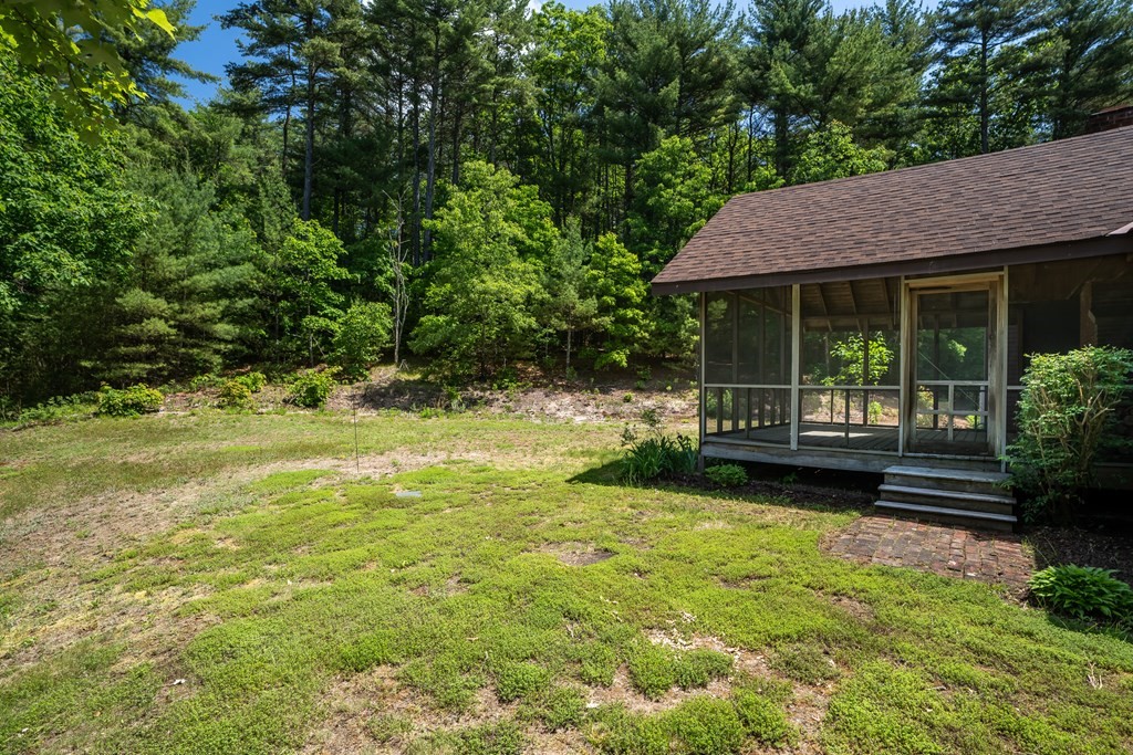 195 North Valley Road Pelham, MA 01002 - Photo 9 of 42