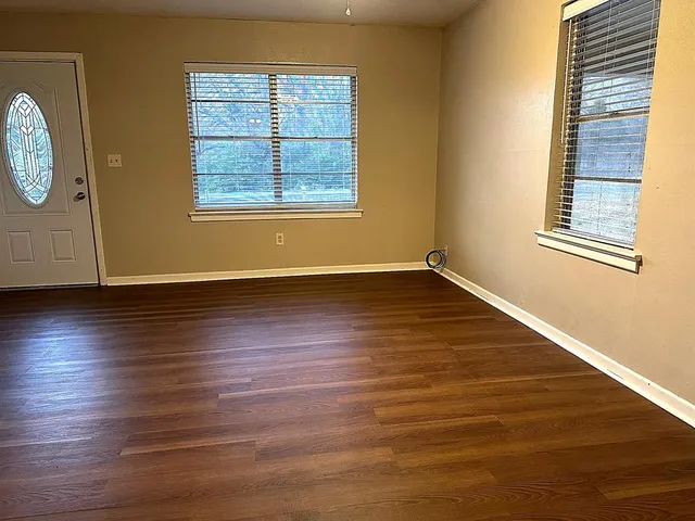 $1,700 | 605 Valle Vista Drive, Athens, TX 75751