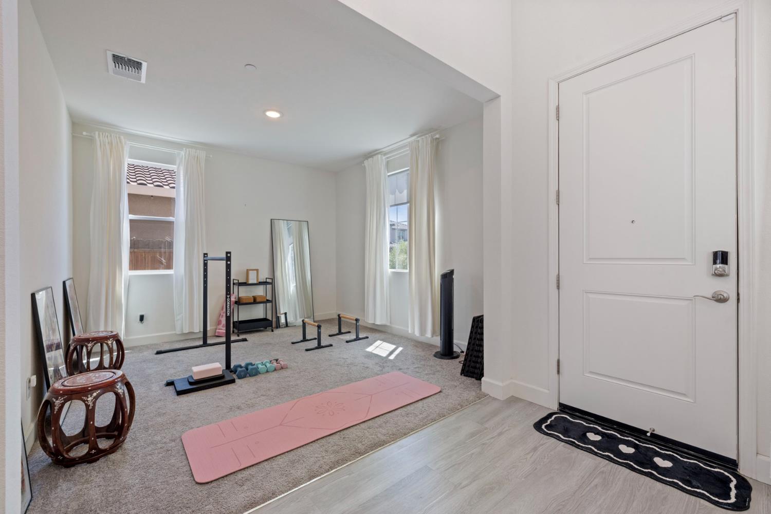 1952 Roualt Way Lodi, CA 95242 - Photo 9 of 67