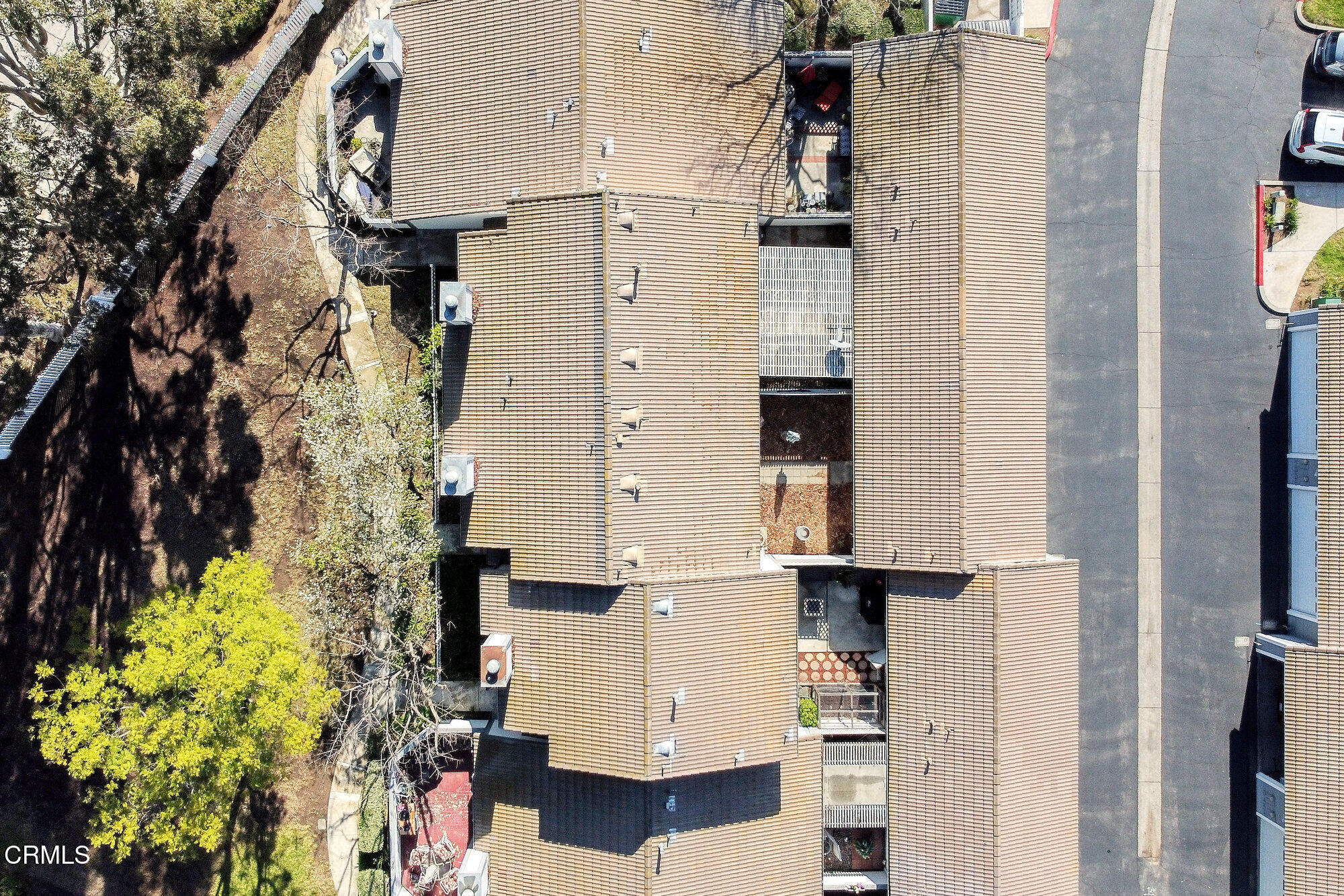 355 Jeremiah Drive, Unit D Simi Valley, CA 93065 - Photo 53 of 57 an aerial view of residential houses with outdoor space