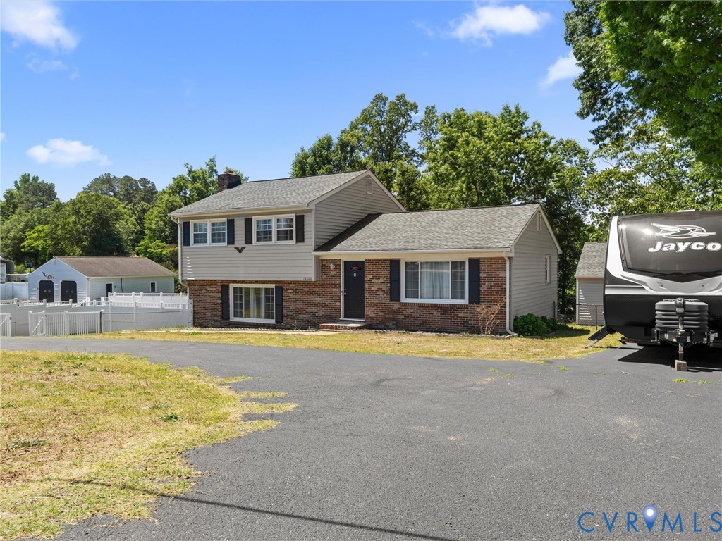 13100 South Chester Road Chester, VA 23831 - Photo 3 of 49