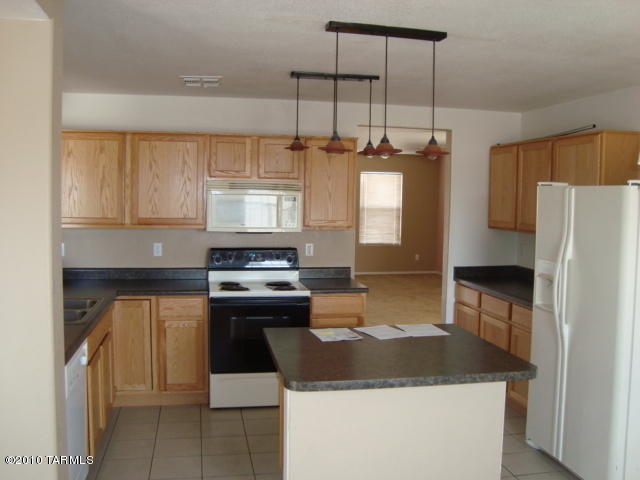 1959 West Bothell Way Tucson, AZ 85746 - Photo 3 of 3 Gallery Image 3