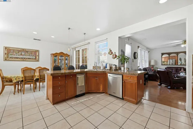 $1,450,000 | 1136 Taraya Terrace, Hercules, CA 94547