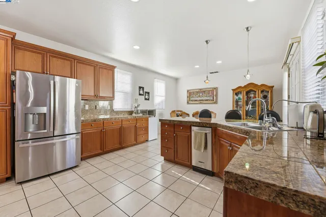 $1,450,000 | 1136 Taraya Terrace, Hercules, CA 94547