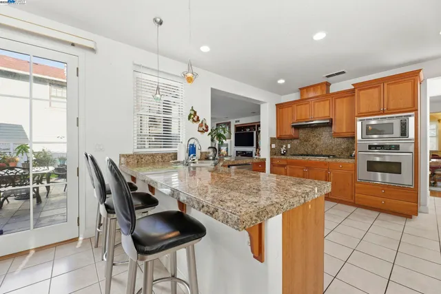 $1,450,000 | 1136 Taraya Terrace, Hercules, CA 94547