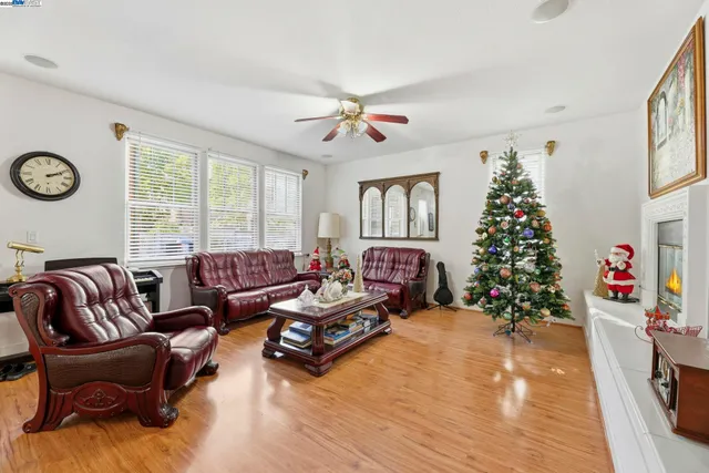 $1,450,000 | 1136 Taraya Terrace, Hercules, CA 94547