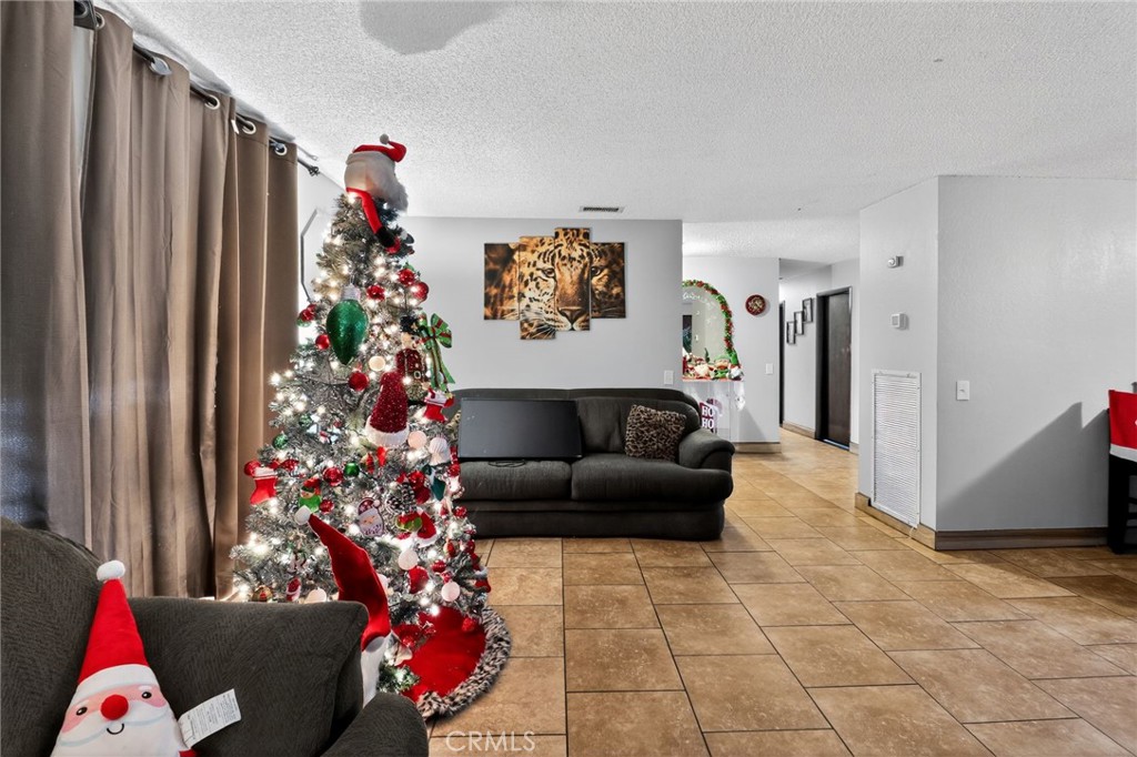 22575 Papago Road Apple Valley, CA 92307 - Photo 14 of 30