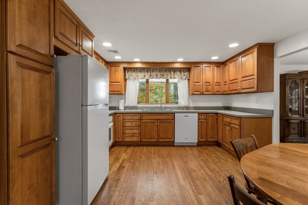 17 Mossdale Road Boston, MA 02130 - Photo 9 of 33 Gallery Image 9