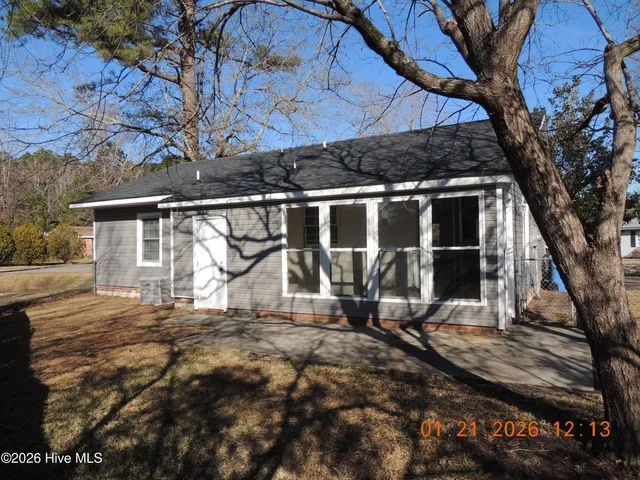 $1,250 | 228 Lakewood Drive, Jacksonville, NC 28546