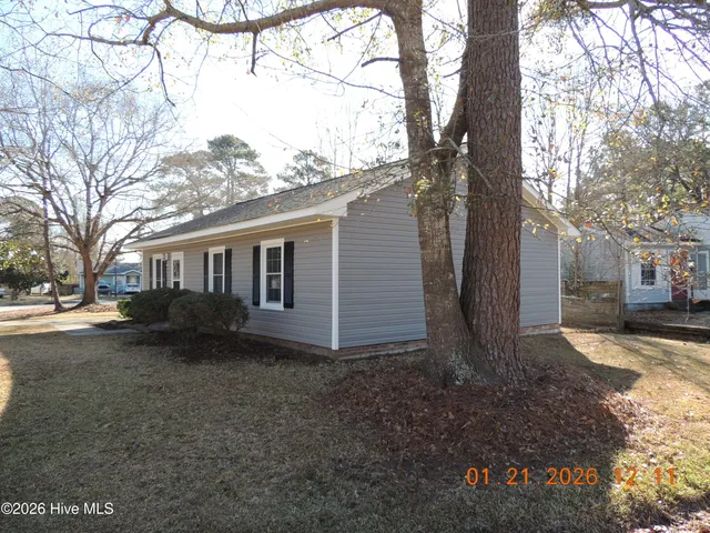 $1,250 | 228 Lakewood Drive, Jacksonville, NC 28546