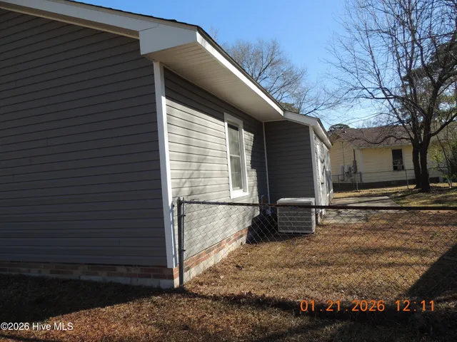 $1,250 | 228 Lakewood Drive, Jacksonville, NC 28546