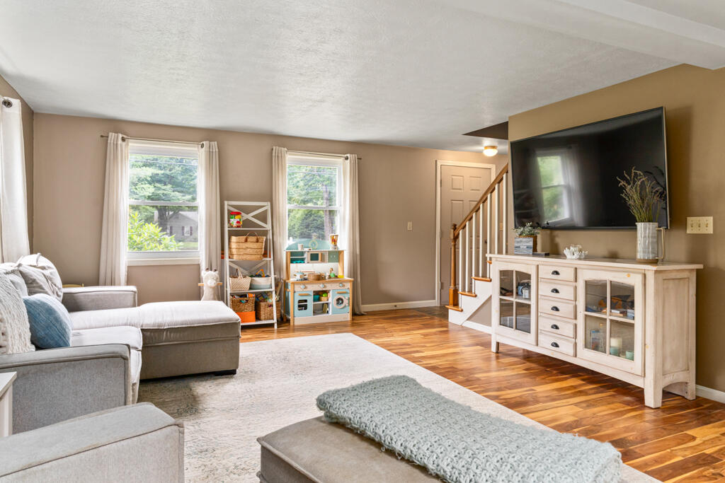 93 2 Rod Road Scarborough, ME 04074 - Photo 20 of 51 DSC04976