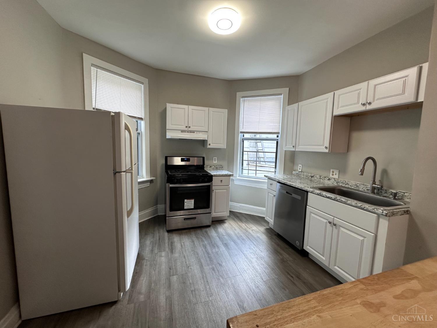 623 Riddle Road, Unit 2 Cincinnati, OH 45220 - Photo 2 of 10