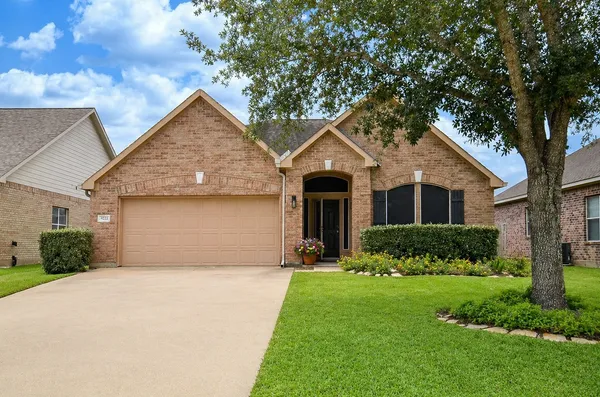 $335,000 | 9222 Sorrell Hollow Lane, Rosenberg, TX 77469