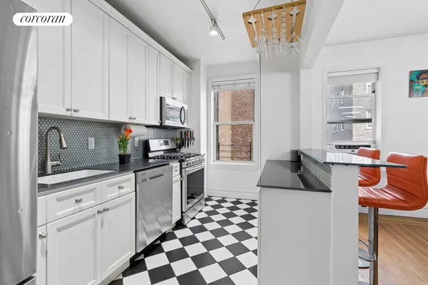 $699,000 | 875 West 181st Street, Unit 3A | Hudson Heights