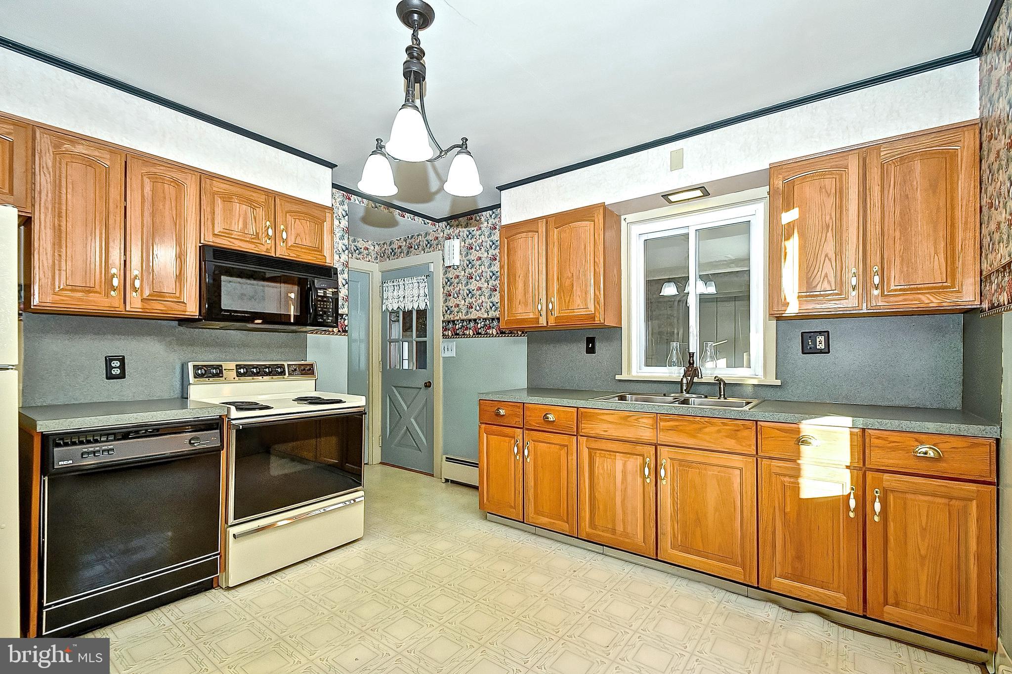 142 Palmyra Road Palmyra, PA 17078 - Photo 7 of 15 Gallery Image 7