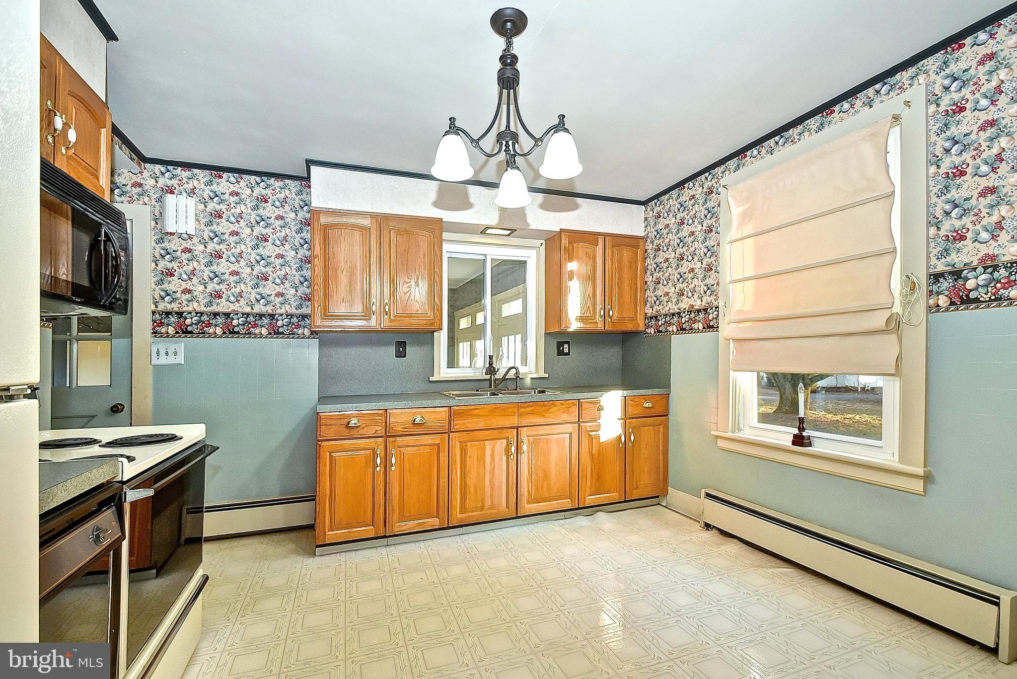 142 Palmyra Road Palmyra, PA 17078 - Photo 8 of 15 Gallery Image 8