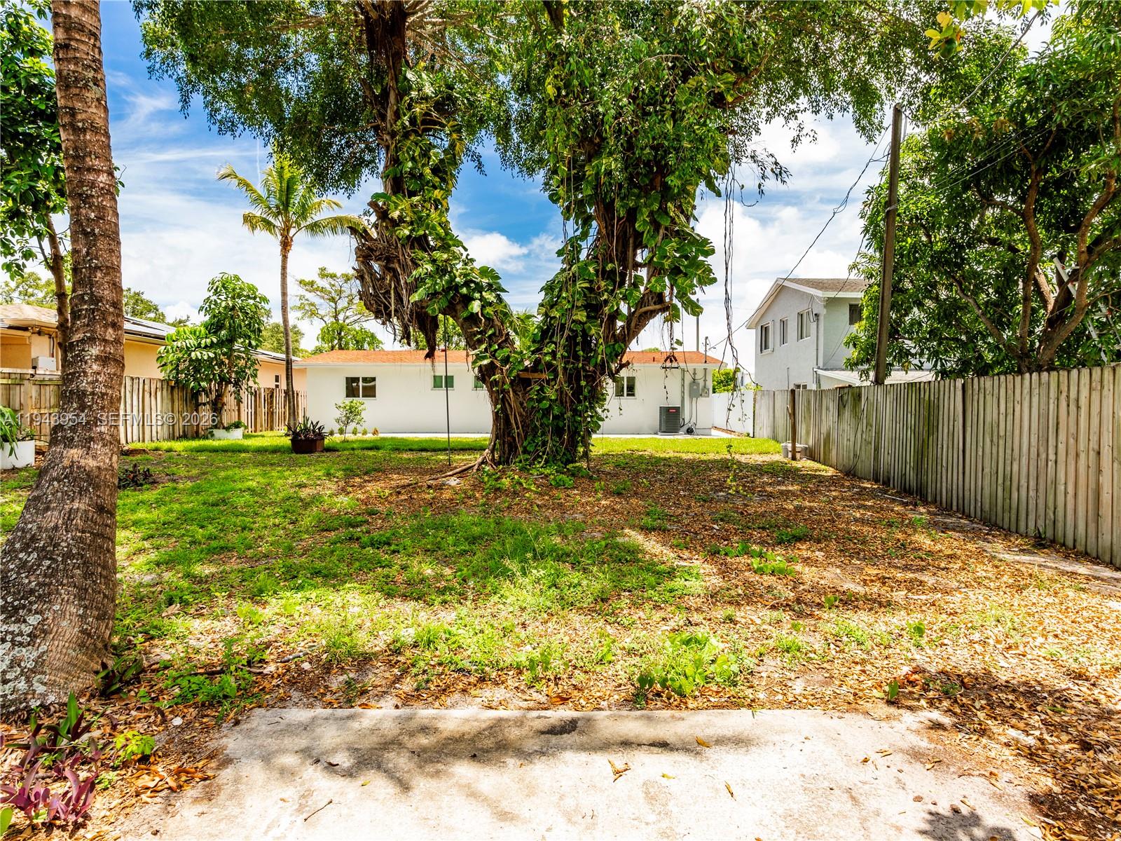 254 Southwest 4th Street Dania Beach, FL 33004 - Photo 31 of 33