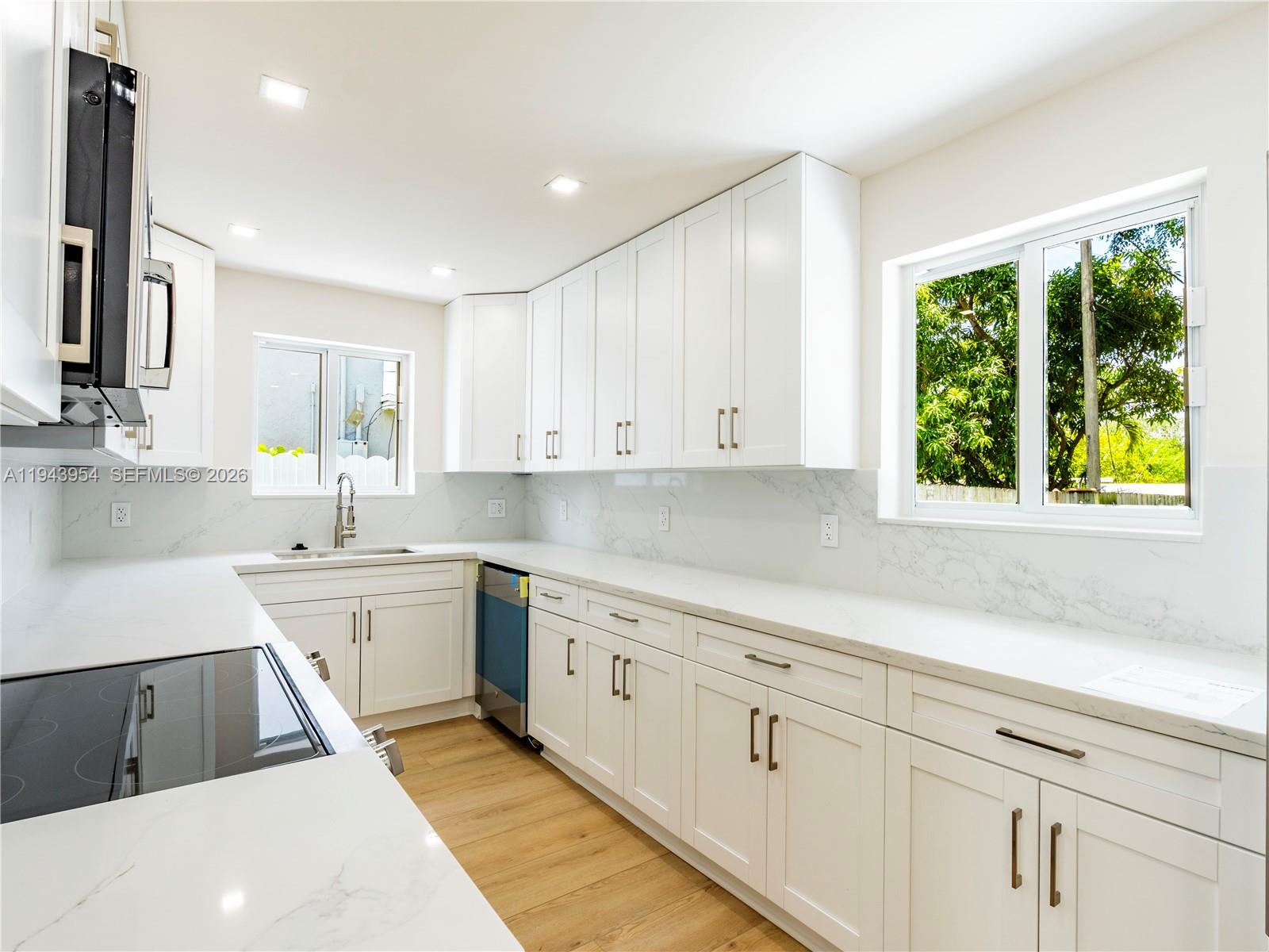 254 Southwest 4th Street Dania Beach, FL 33004 - Photo 7 of 33