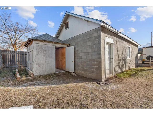 $270,000 | 2106 Colorado Place, Baker City, OR 97814