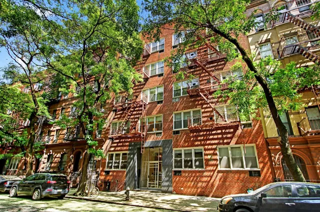 $299,999 | 321 East 89th Street, Unit 2B | Upper East Side