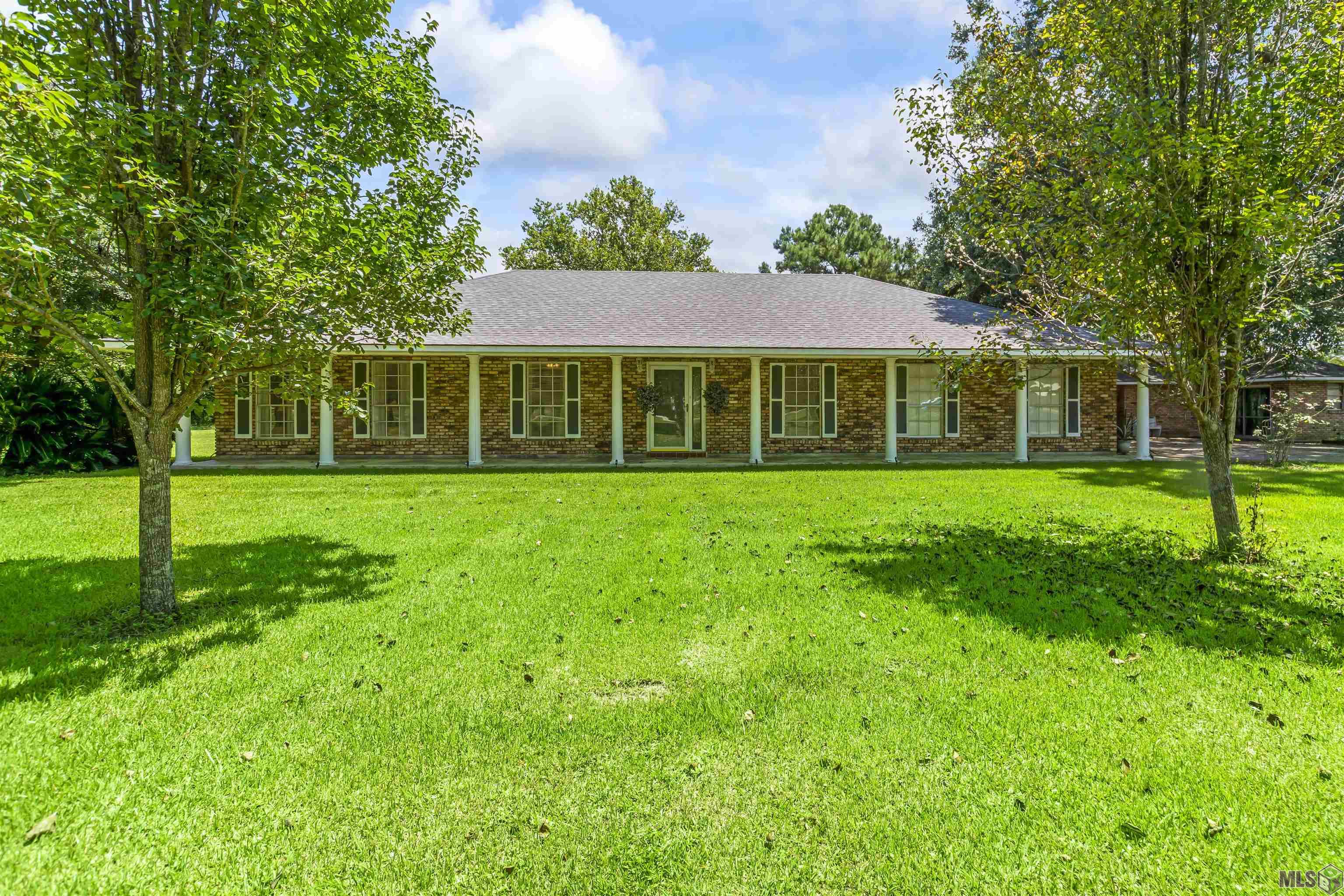 3822 Treuil Road Port Allen, LA 70767 - Photo 4 of 32 Gallery Image 4
